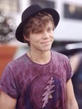 Ashton Irwin