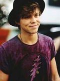 Ashton Irwin.