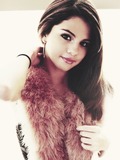 Mrs. Gomez(Selena Gomez)
