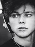 Ashton Irwin