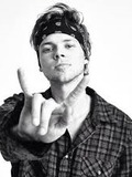 Ashton Irwin