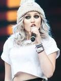 Perrie Ewards