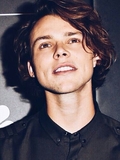 Ashton Fletcher Irwin (Ash)